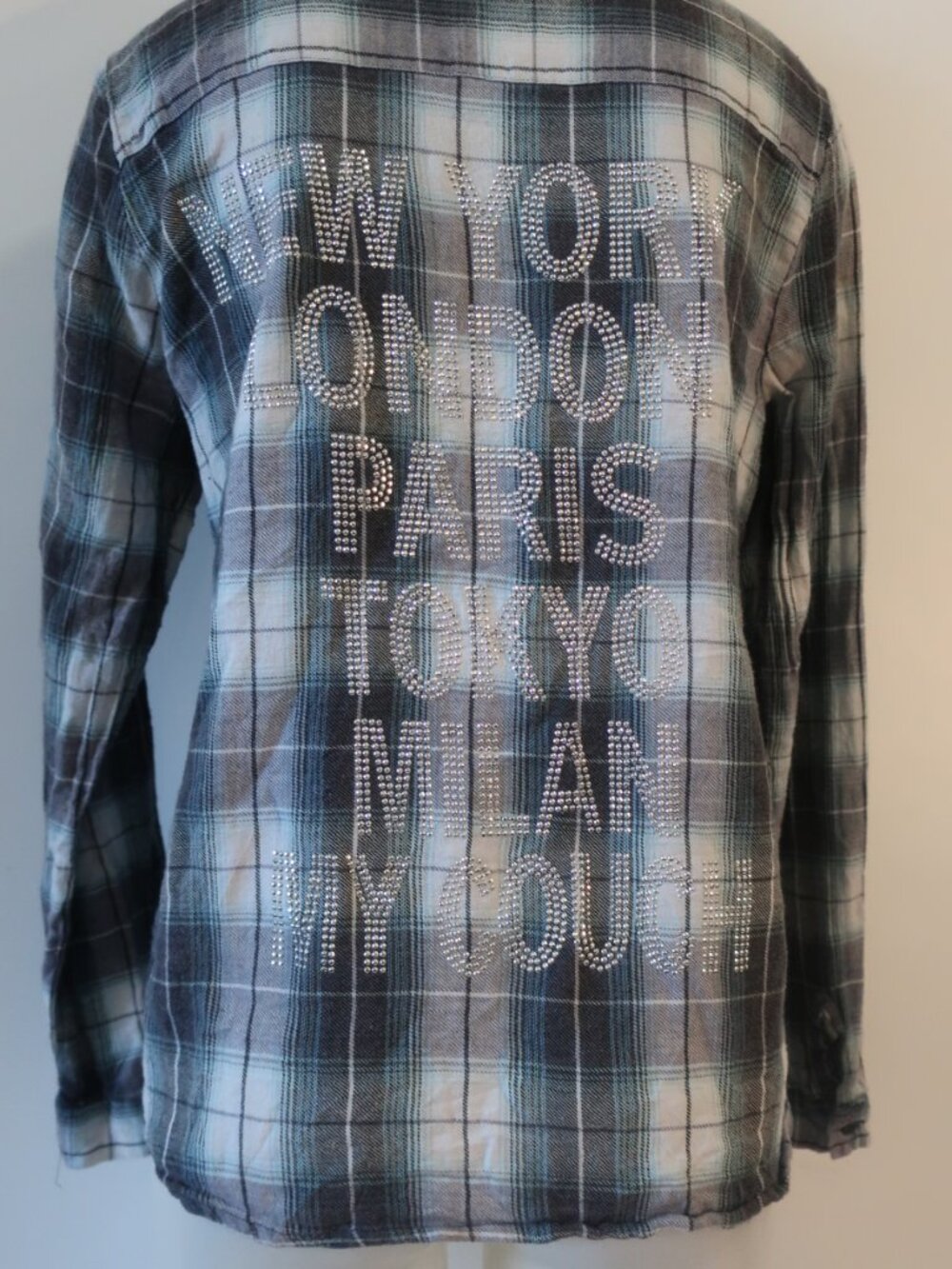 NWT Womens HipChik Couture Teal/Wht Vintage Flannel W/Cities Button Down Top M